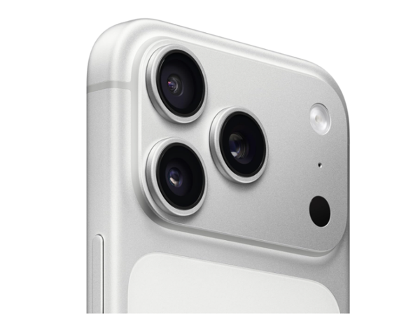 iPhone 17 Pro trip-camera